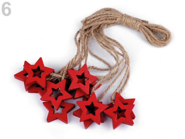 Dřevěná hvězda, anděl, houpací koník s provázkem