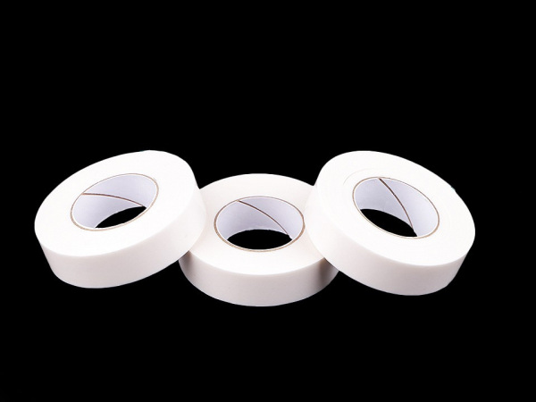 Oboustranná pěnová lepicí páska šíře 12 mm