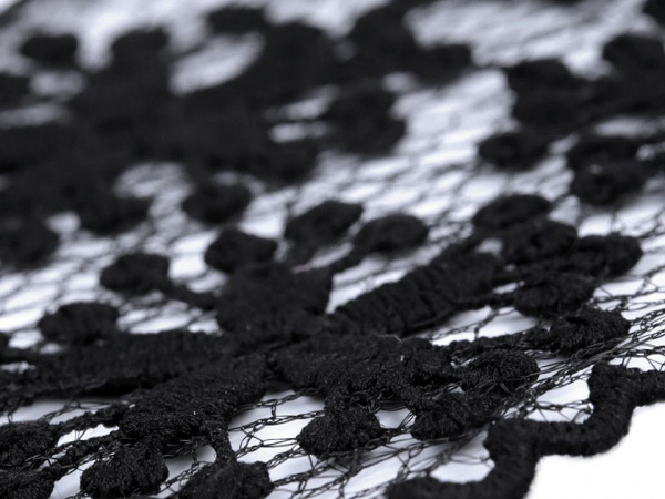 Vyšívaná krajka / vsadka šíře 11 cm