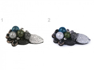 3D korálková aplikace na filcu s broušenými kamínky