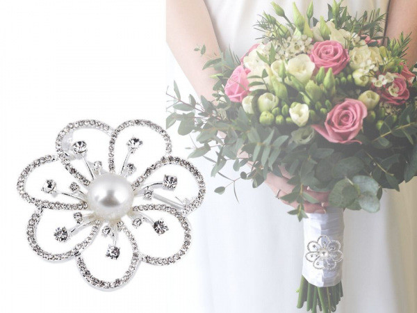 Brož / svatební ozdoba na kytice