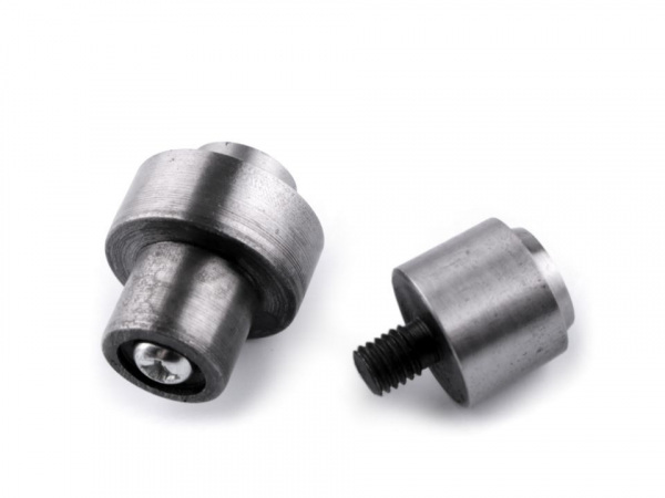 Piston k nýtování lesklých průchodek Ø17 mm