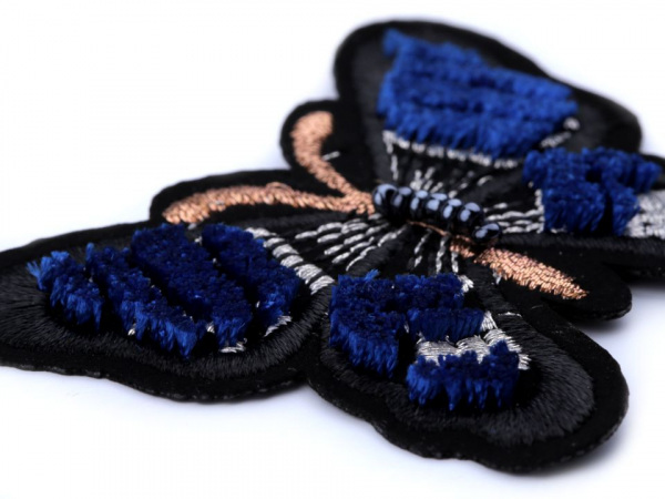 Nažehlovačka motýl, výr 3D