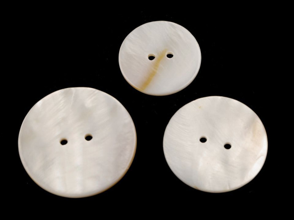 Perleťový knoflík velikost 40", 48", 54"
