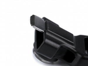 Sada na výrobu náramku z padákové šňůry s kompasem, píšťalkou, nožem a křesadlem