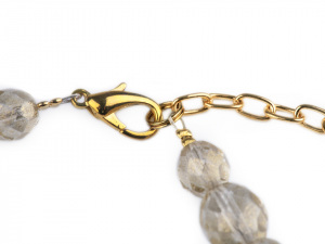 Náhrdelník ze skleněných broušených korálků