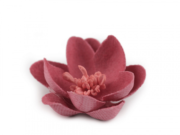 Květ s pestíky Ø30 mm