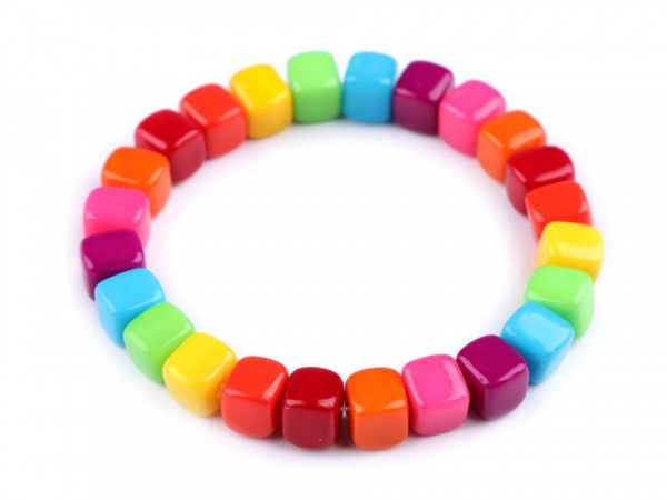 Pružný náramek ze skleněných kostiček