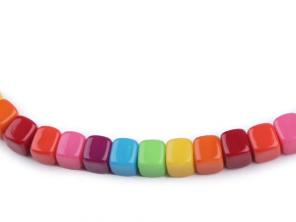 Náhrdelník skleněné kostičky