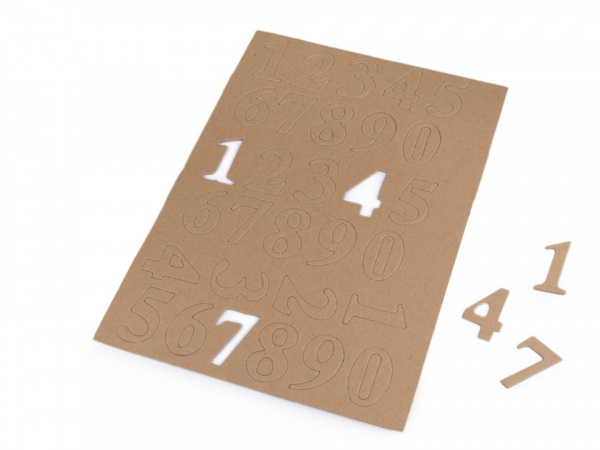 Papírová čísla a písmena