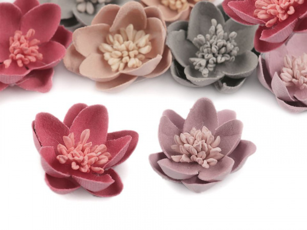 Květ s pestíky Ø30 mm