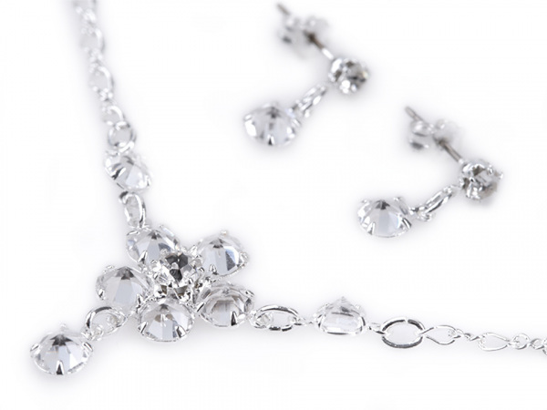 Náhrdelník a náušnice s broušenými kamínky - jablonecká bižuterie