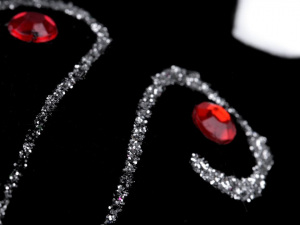 Karnevalová maska - škraboška semišová s glitry