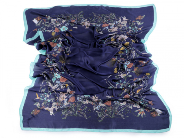 Saténová šála s lučními květy 90x180 cm