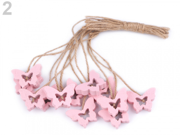 Dřevěné srdce, motýl, květ s provázkem