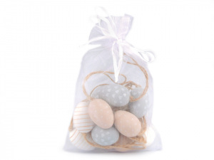 Velikonoční vajíčka s jutovým provázkem