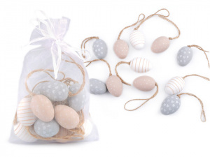 Velikonoční vajíčka s jutovým provázkem