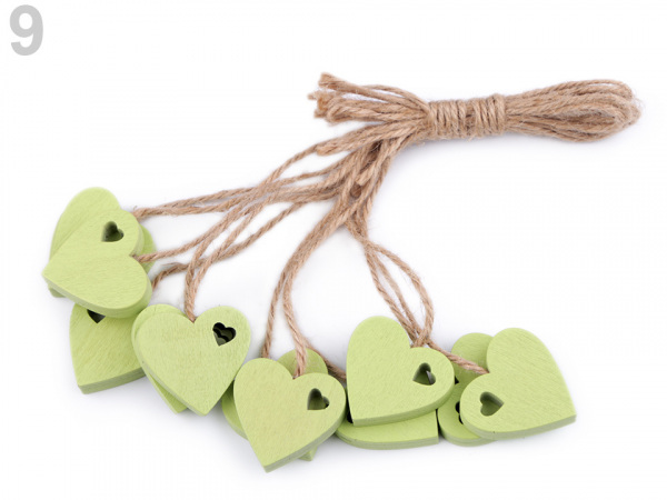 Dřevěné srdce, motýl, květ s provázkem