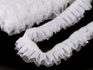 Volánkový prýmek s krajkou a perlami šíře 49 mm 3vrstvý