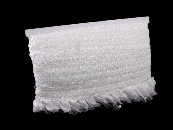 Volánkový prýmek s krajkou a perlami šíře 49 mm 3vrstvý