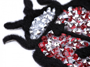 Velká nažehlovačka beruška s kamínky