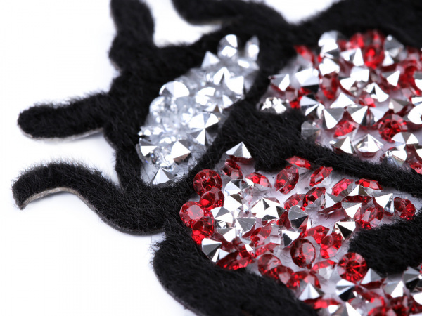 Velká nažehlovačka beruška s kamínky