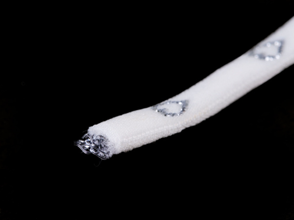 Pruženka ramínková / oděvní srdce šíře 5 mm