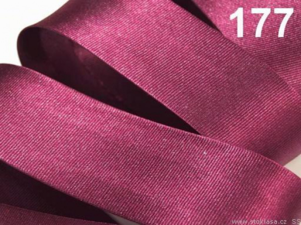 Šikmý proužek saténový šíře 30 mm zažehlený