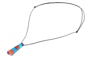 Designový náhrdelník ze dřeva a pryskyřice