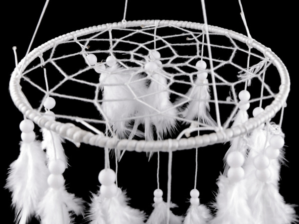 Lapač snů prostorový kolotoč s korálky a peřím
