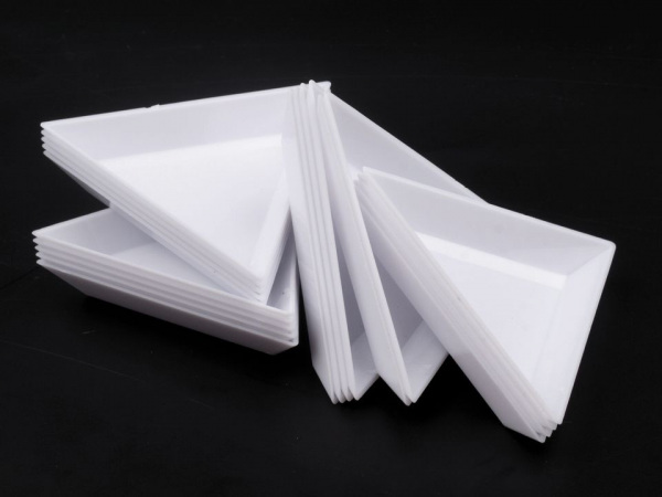 Plastová miska 7,5x7,5x7,5 cm na korálky