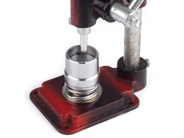 Piston na potahování knoflíků vel. 16", 18", 20", 24", 26", 28", 32", 36", 40", 44"