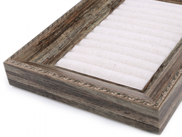 Rám / nástěnka k aranžování prstenů 18x25 cm