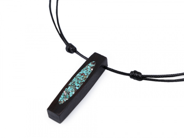 Designový náhrdelník se dřevem a tyrkenitem