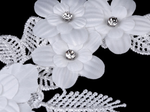 Krajková aplikace / vsadka s broušenými kamínky 3D 10,5x22 cm