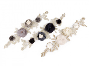 Aplikace / vsadka 3D s květy 9x32,5 cm