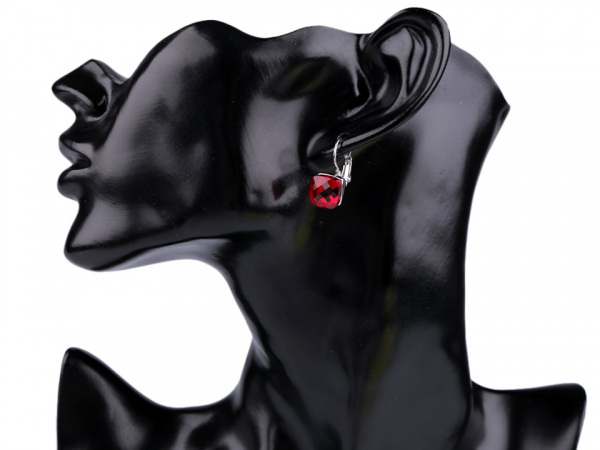 Náušnice z nerezové oceli s broušeným kamenem