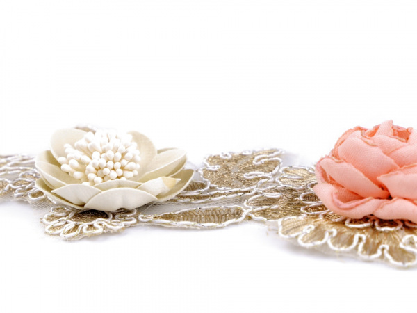 Monofilová aplikace / vsadka 3D s květy