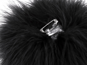 Péřová brož Ø13 cm