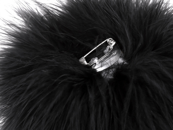 Péřová brož Ø13 cm