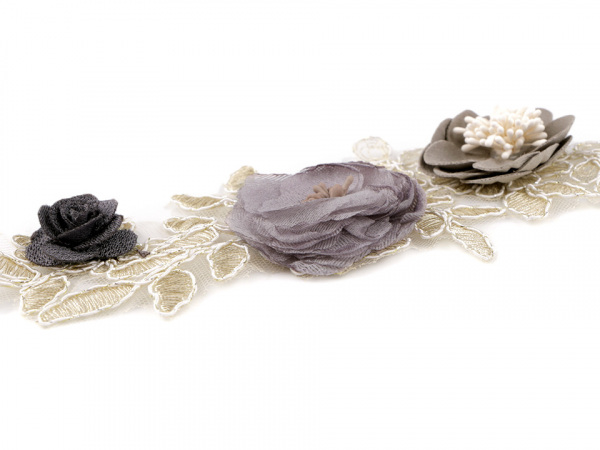 Aplikace / vsadka 3D s květy 9x32,5 cm