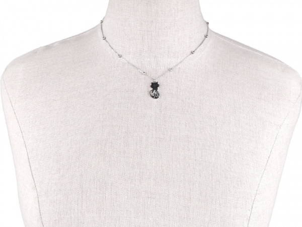 Náhrdelník z nerezové oceli kočka s broušenými kamínky