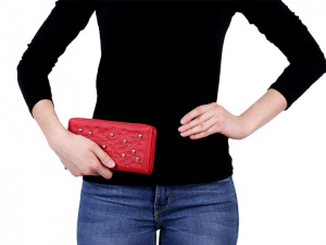 Dámská peněženka s kovovými perlami 10x19 cm