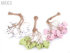 Dřevěné srdce, motýl, květ s provázkem