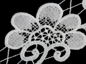 Vyšívaná krajka šíře 75 mm