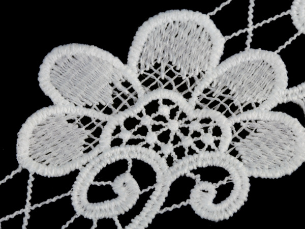 Vyšívaná krajka šíře 75 mm