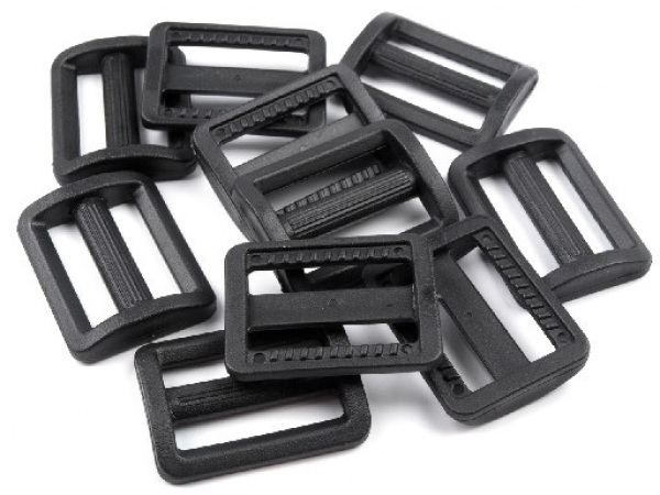 Průvlek šíře 30mm černý