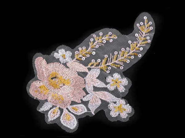 Aplikace / vsadka s korálky, flitry 13x18 cm