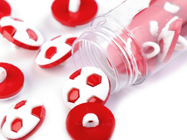 Knoflík dětský velikost 24 kopací míč