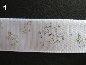 Stuha atlasová svatební růže a srdíčka šíře 15mm